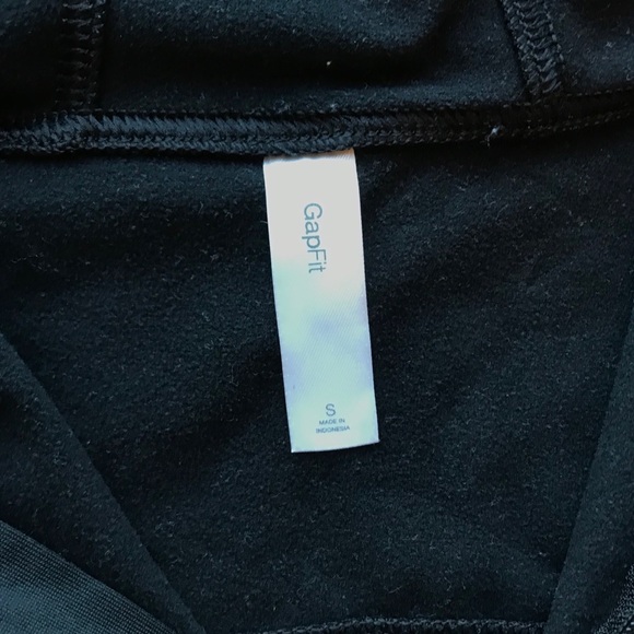 Gap fit athletic long sleeve S - Picture 4 of 7